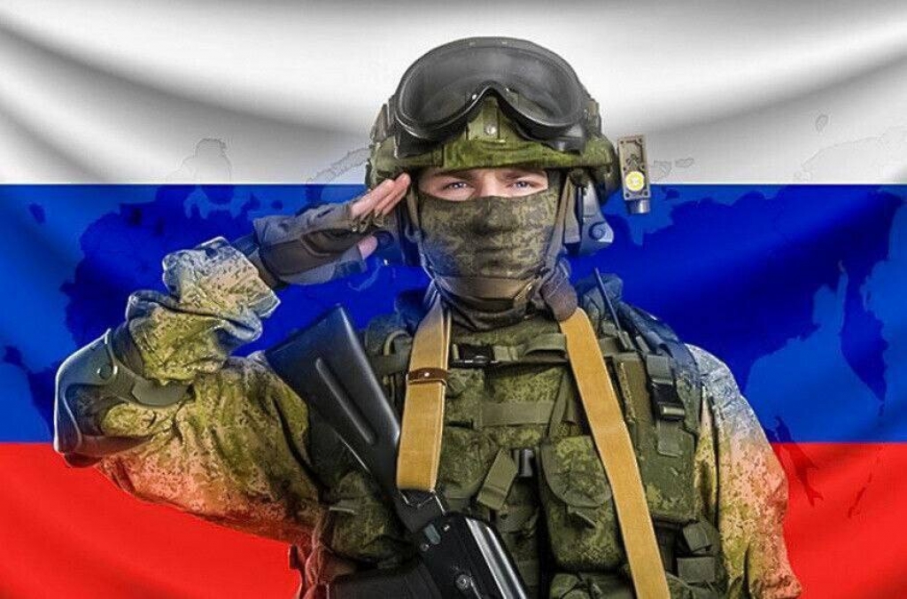 Солдат с российским флагом. Солдат на фоне российского флага. Русский солдат. Русские солдаты с флагом РФ.